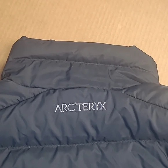 Arc'teryx Thorium Jacket Men's - Black Sapphire, Large - Season 2024 - Picture 3 of 11